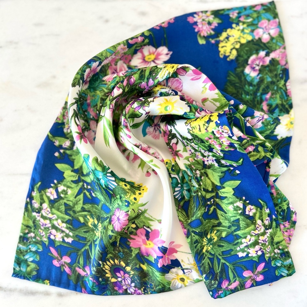 FLAWLESS Vintage Hand Hemmed Scarf